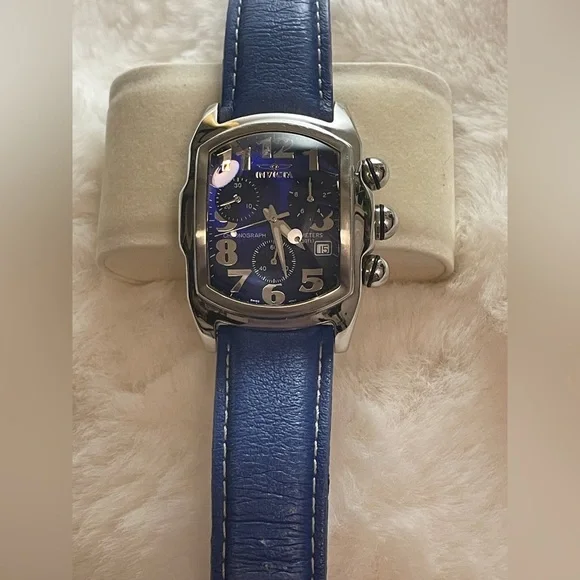 Invicta Blue and Silver Men's Watch model # 9815.GENTLY USEDWorn 1 or 2 times.